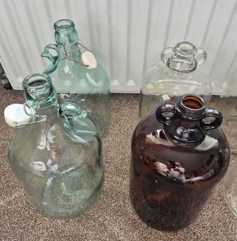 8 x 1 gallon demijons, various designs 