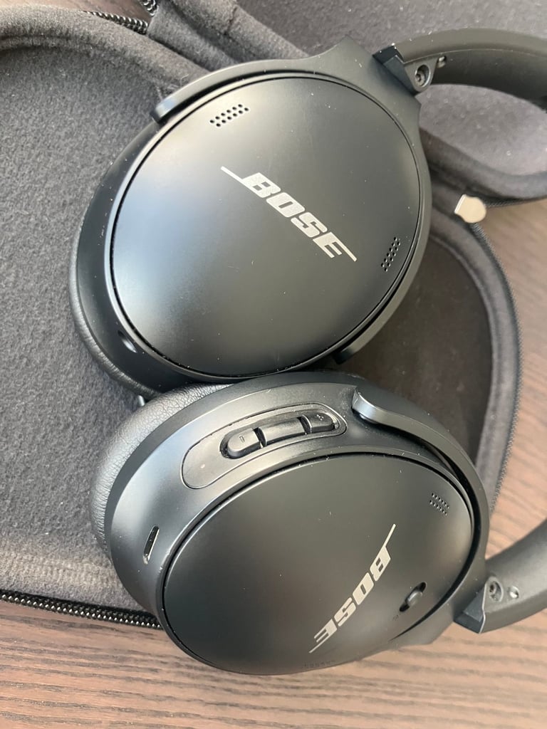 Bose QuietComfort 45 QC45 Noise Cancelling Wireless Over-Ear Headphones - Black