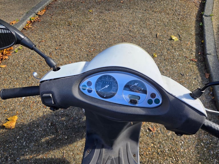 Piaggio, FLY, 2010, 124 (cc), great runner, 1 year mot.