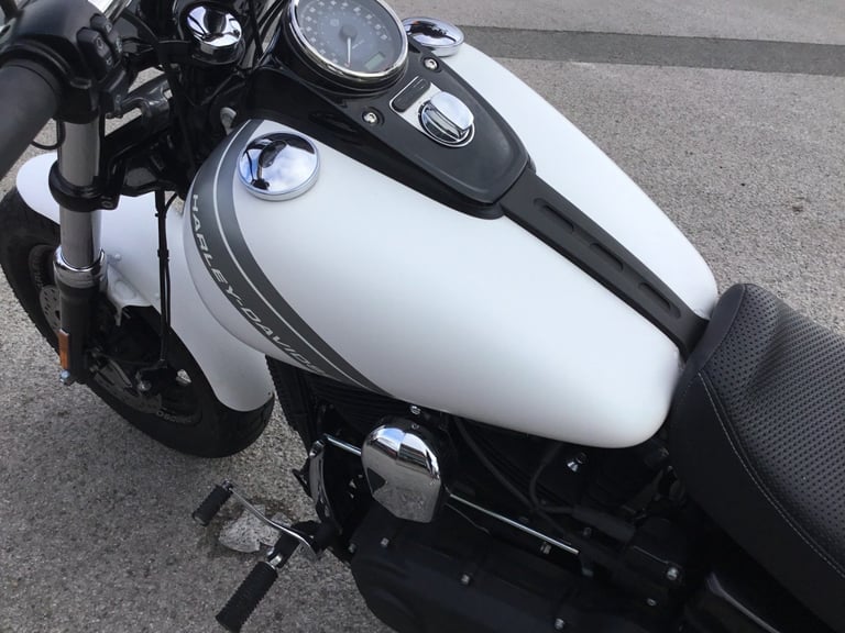 2018 Harley-Davidson DYNA FXDF FAT BOB FXDF Solid colour (17MY) Custom Cruiser PETROL Manual