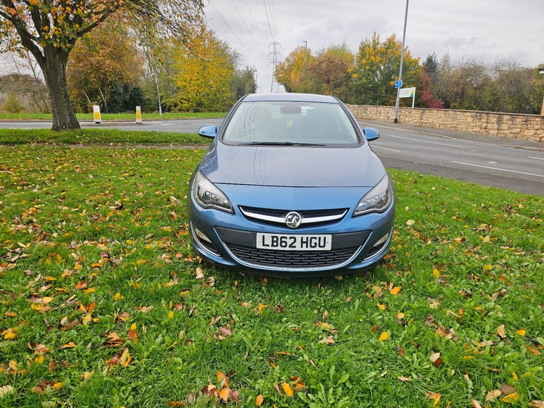 Vauxhall, ASTRA, Hatchback, 2012, Manual, 1956 (cc), 5 doors