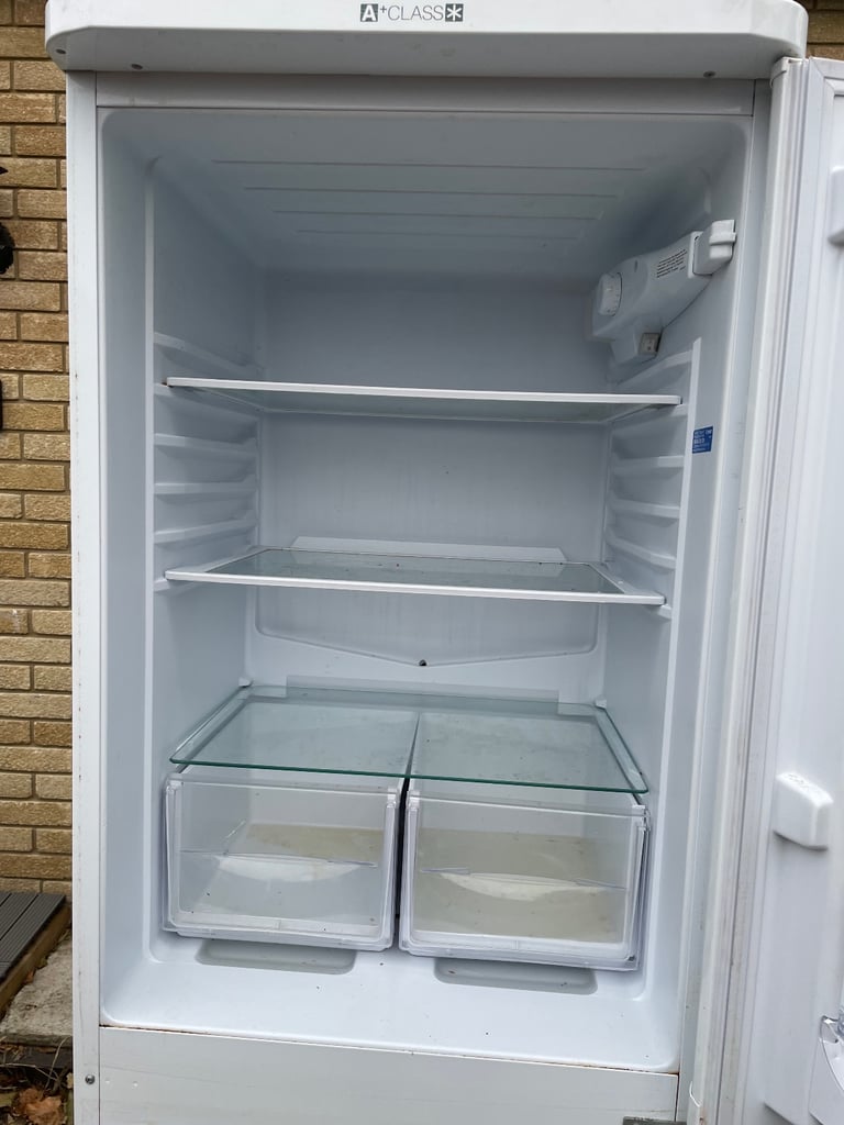 Indesit fridge freezer 