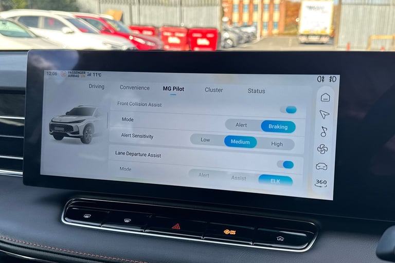 2025 MG MG HS 106290 Hatchback Petrol Manual