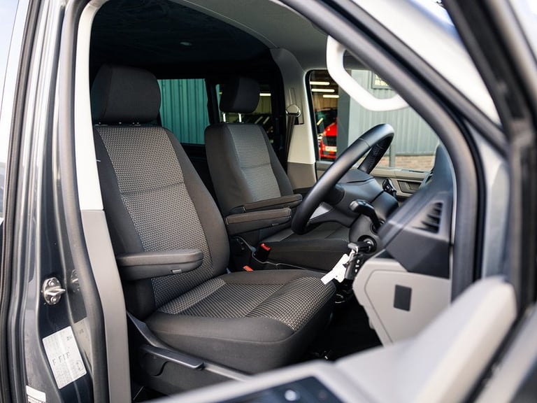 2024 Volkswagen Transporter 2.0 TDI 150 Highline Kombi Van DSG WINDOW VAN DIESEL Automatic
