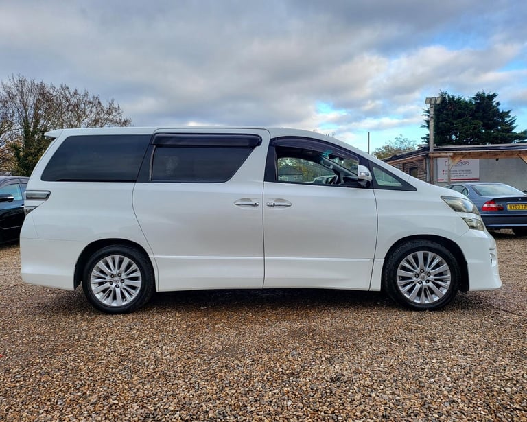 FRESH IMPORT 2012 TOYOTA VELLFIRE ALPHARD 3.5 V6 8 SEATER AUTOMATIC ULEZ FREE