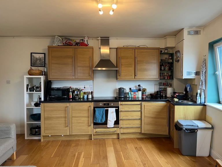 Room Available - looking for a flatmate