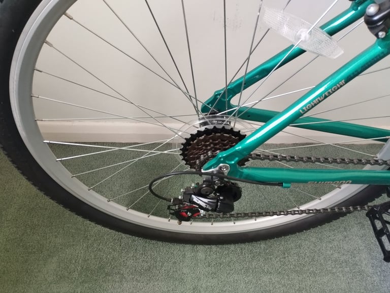 Brand New APOLLO COSMO Hybrid Bike - Unboxed Only. ** NO OFFERS **