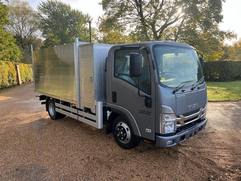 2025 Isuzu Grafter N35 125 LWB TOOL BOX ARBORIST TIPPER Tipper Diesel Manual