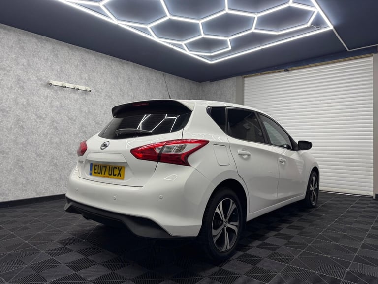2017 Nissan Pulsar 1.2 DIG-T Acenta XTRON Euro 6 (s/s) 5dr HATCHBACK Petrol Automatic
