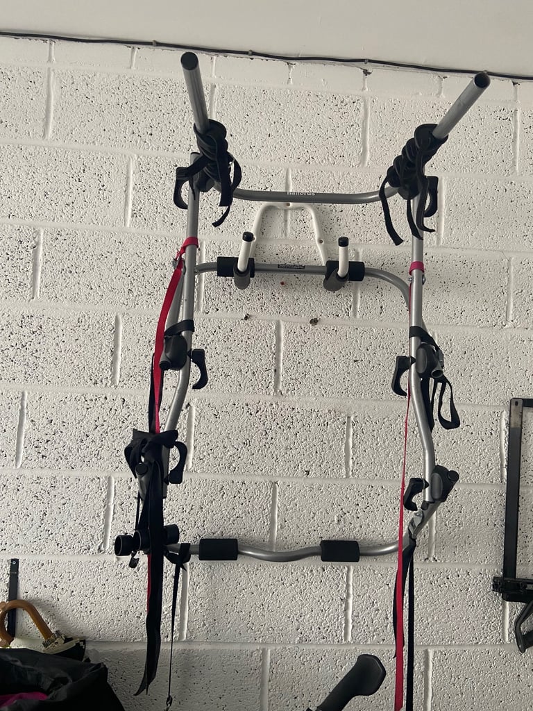 Halfords 3 bike carrier for car.