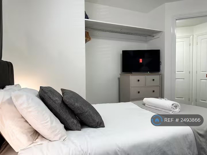 2 bedroom flat in Conyger Close, Great Oakley, Corby, NN18 (2 bed) (#2493866)