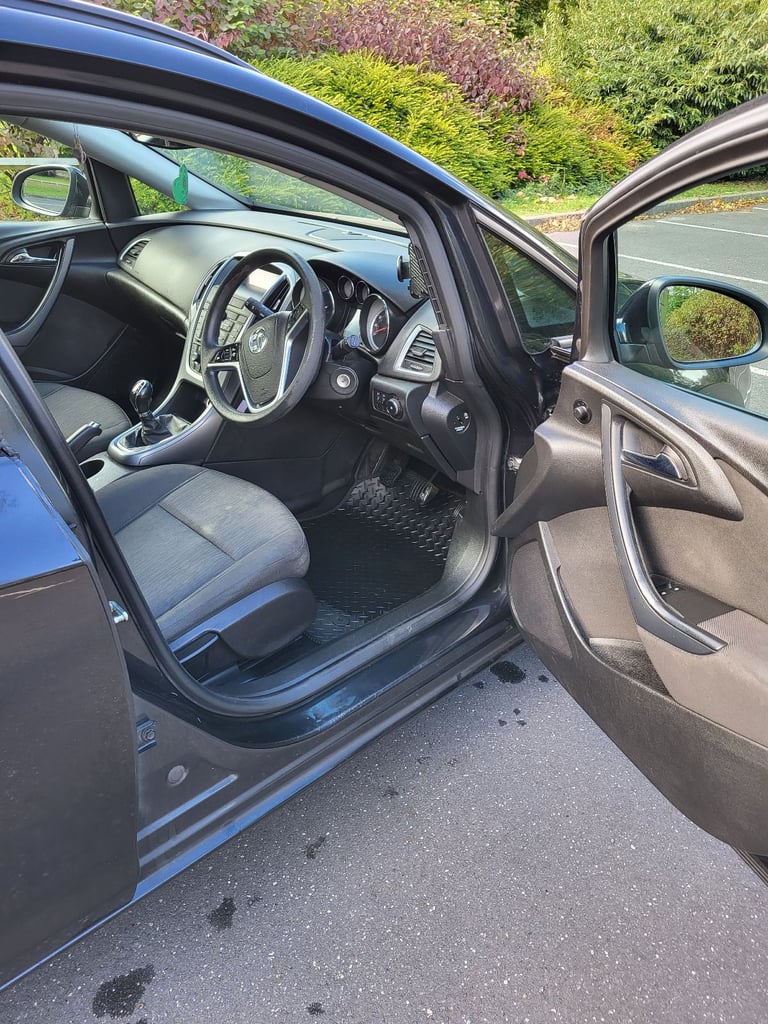 Vauxhall, ASTRA, Estate, 2015, Manual, 1598 (cc), 5 doors