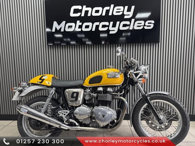 image for 2005 Triumph Thruxton 865cc twin in Yellow with 14220 miles, great retro styl...