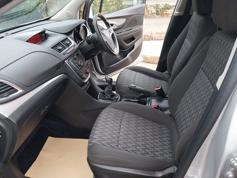 2014 Vauxhall Mokka 1.6i Exclusiv 5dr HATCHBACK Petrol Manual