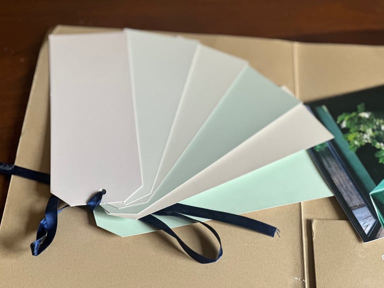 Professional Painter and Decorator Mural & Wallpaper installation/application Decor Wall panelling 