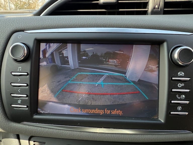 Toyota Yaris 1.5 Hybrid Icon Tech 5dr CVT -NAV - PARKING SENSORS - REAR CAMERA