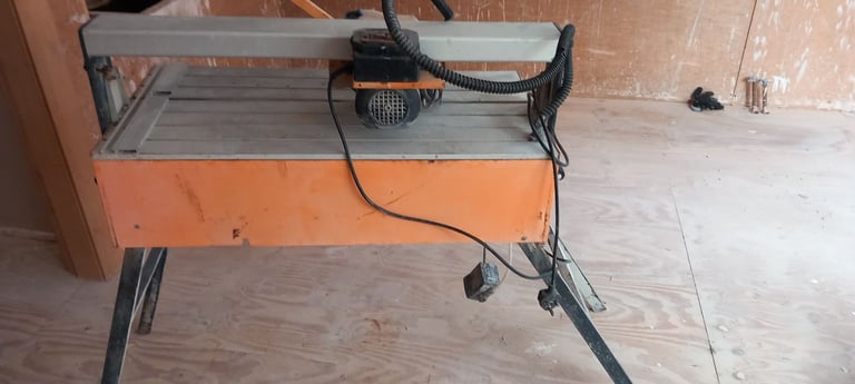 Tile Cutter