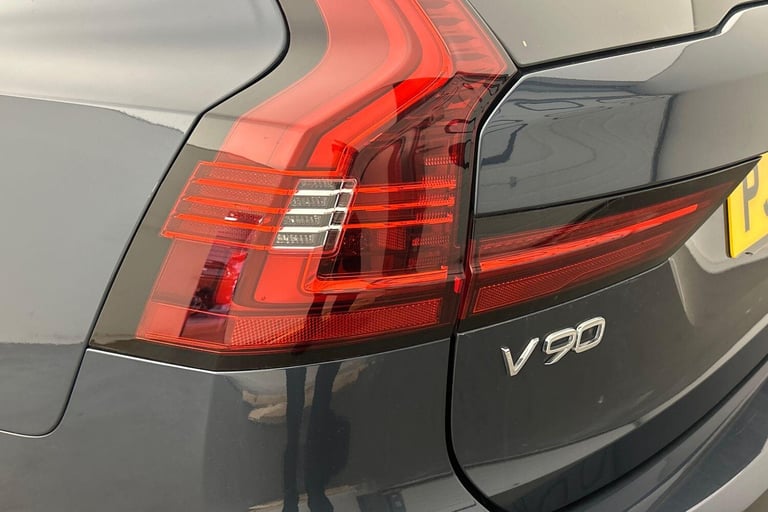 2022 Volvo V90 Plus, B4 mild hybrid, Petrol, Dark ESTATE Petrol/Electric Hybrid Automatic