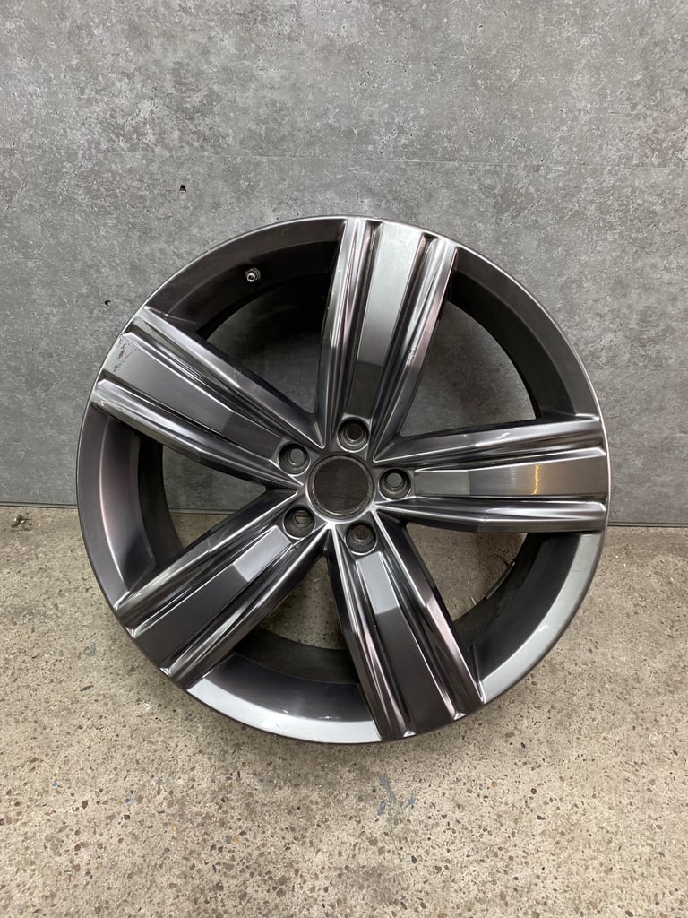 VW Tiguan mk2 19 inch alloy 2016 - 2022 