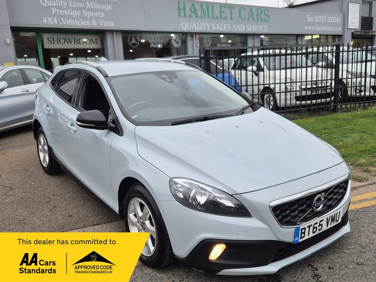 2015 Volvo V40 Cross Country 2.0 D3 SE Hatchback 5dr Diesel Auto Euro 6 (s/s)