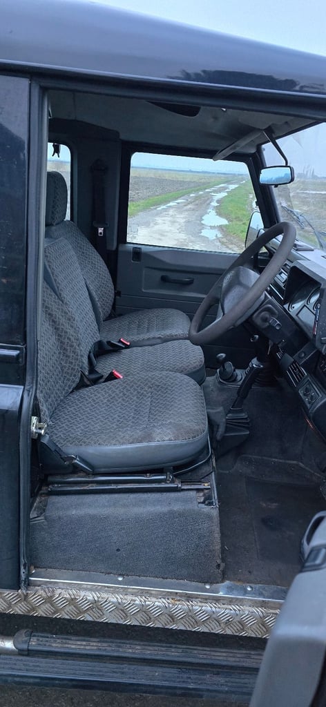 Land Rover, DEFENDER, Panel Van, 2001, Manual, 2495 (cc)