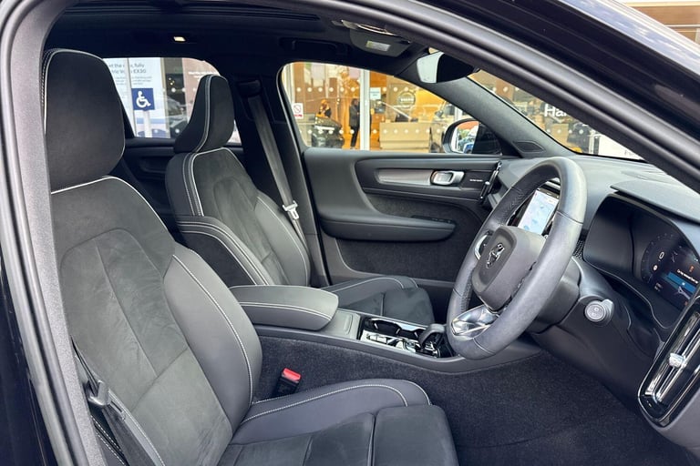 2022 Volvo XC40 2.0 B4 MHEV Ultimate SUV 5dr Petrol Hybrid DCT Auto Euro 6 (s/s) (197 ps) ESTATE ...