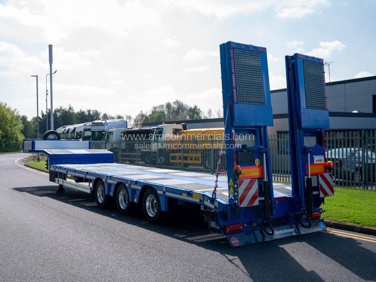 KASSBOHRER LOW LOADER 52800KG 3 AXLE EXTENDABLE