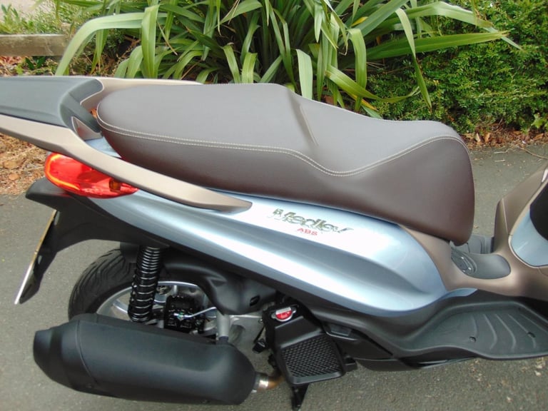 Piaggio Medley 125 2024 1owner 954 dry weather miles unmarked immaculate p/ex ok