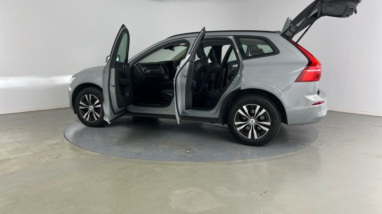 2023 Volvo XC60 Core, B5 AWD Mild hybrid, Petrol Estate Petrol Automatic