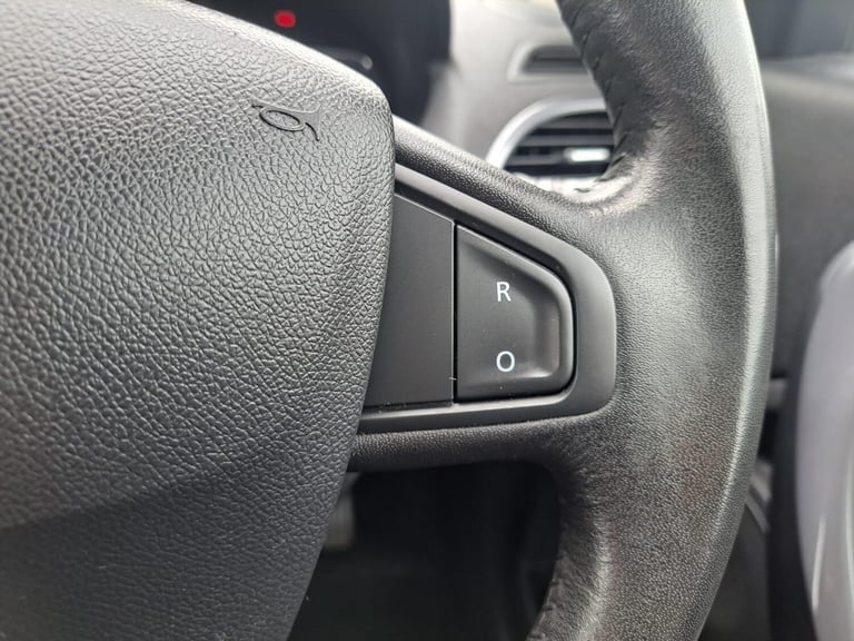2015 Renault Megane 1.5 dCi Dynamique Nav Euro 6 (s/s) 5dr HATCHBACK Diesel Manual