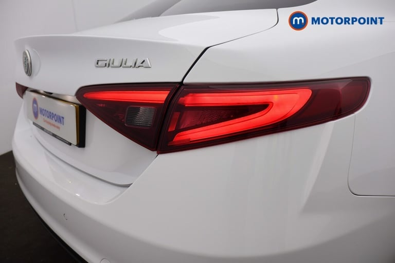 2022 Alfa Romeo Giulia 2.0 TB Sprint 4dr Auto Saloon Petrol Automatic