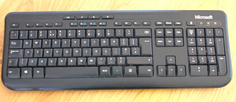 image for FOR SALE: Microsoft Black Wired Desktop Keyboard 600 – Brand New, RRP £15!