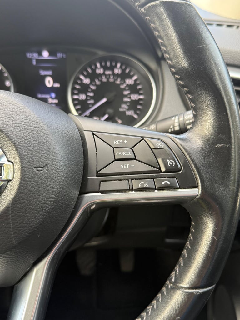 2017 Nissan Qashqai 1.2 DIG-T N-Connecta Euro 6 (s/s) 5dr HATCHBACK Petrol Manual