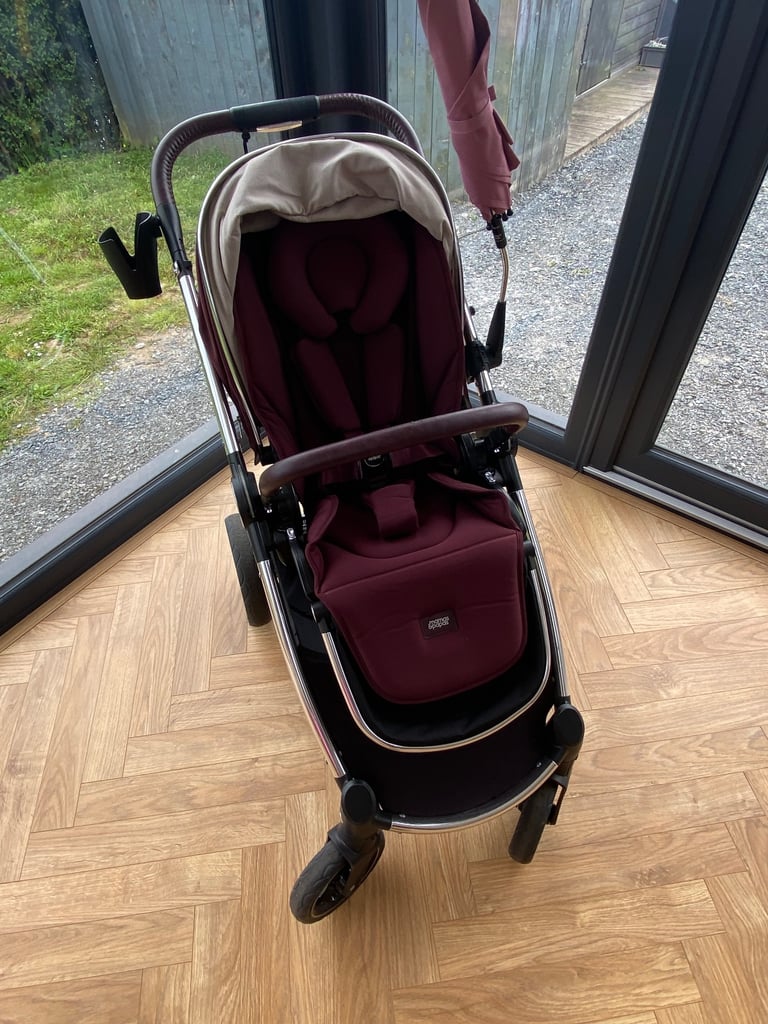 Mamas & Papps Mulberry Ocarro pram and carry tot bundle