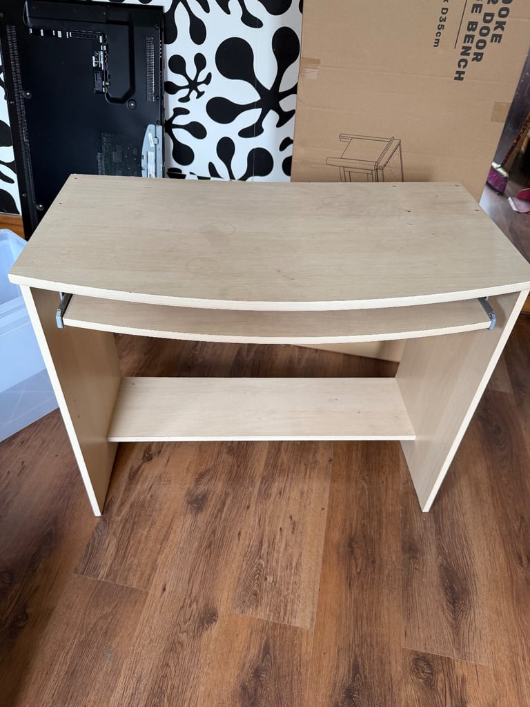 Free desk