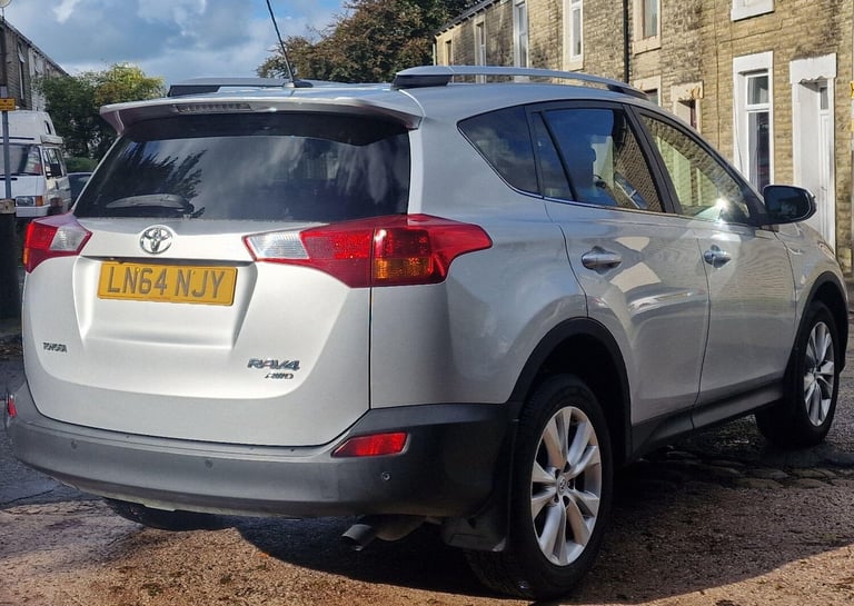 2014 Toyota RAV4 2.0 D-4D Invincible 4WD Euro 5 (s/s) 5dr ESTATE Diesel Manual