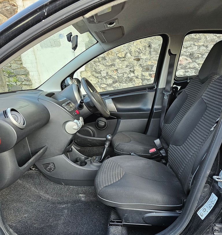 Peugeot, 107, Hatchback, 2014, Manual, 998 (cc), 5 doors