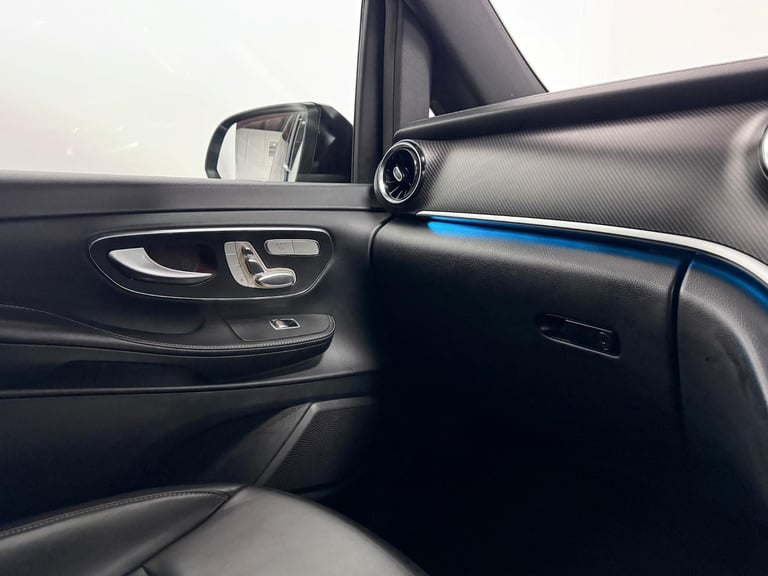 2019 Mercedes-Benz V-Class 2.0 V300d AMG Line MPV 5dr Diesel G-Tronic+ Euro 6 (s/s) 7 Seat (239 p...