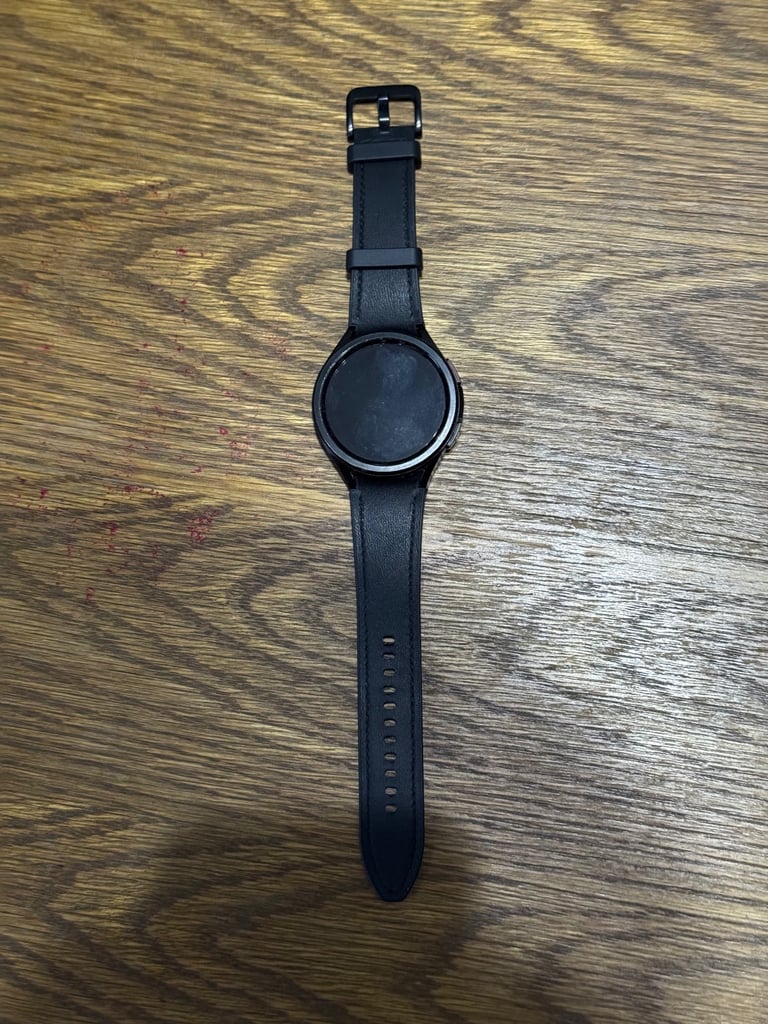 Samsung Galaxy Watch 6 Classic 47mm Cellular with extra straps