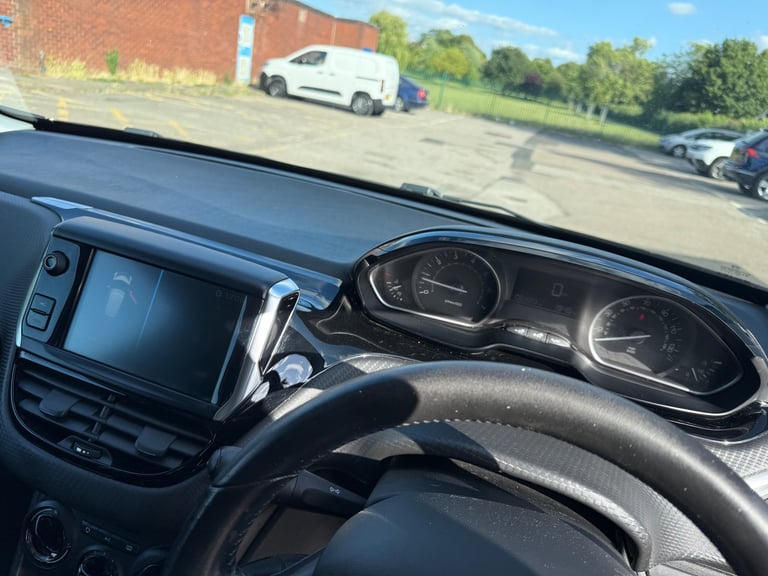 Peugeot, 208, Hatchback, 2017, Manual, 1199 (cc), 3 doors