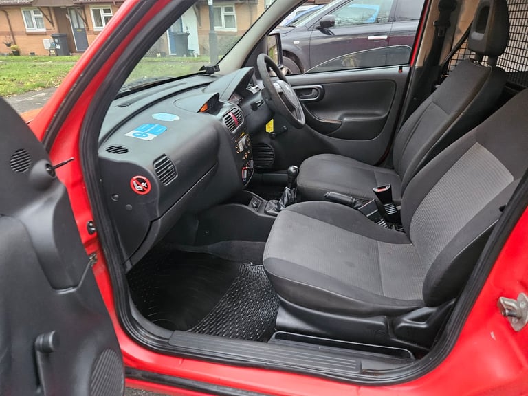 VAUXHALL COMBO 1.3 ECONOMY MODEL LOW MILEAGE 63K FULL SERVICE HISTORY 