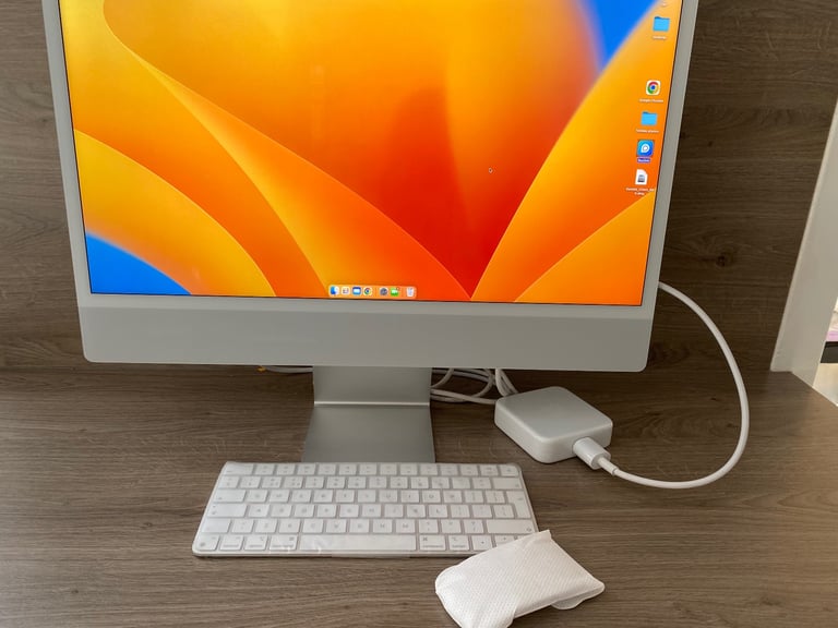 •:*'*:•iMac 24" Late 2021 Mk1 8gb ram 256gb SSD drive•:*'*:•