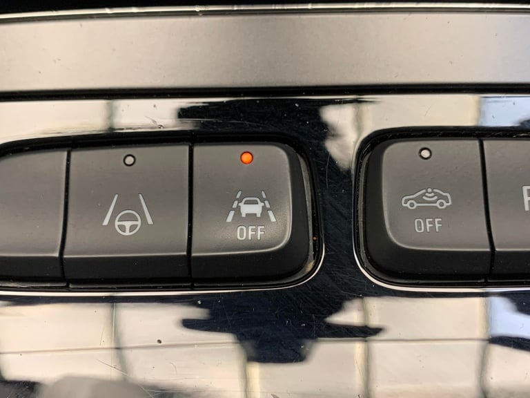 2021 Vauxhall Mokka Electric 50kWh Elite Nav Premium SUV 5dr Electric Auto (136 ps) - REVERSE CAM...