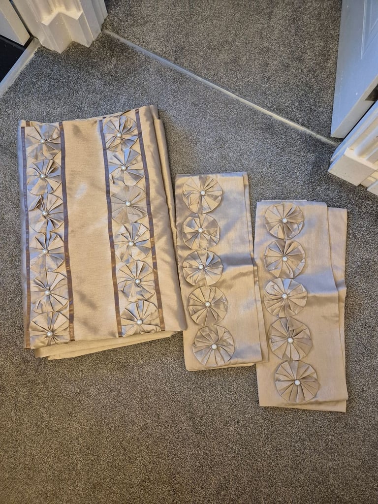 image for King size bedding 