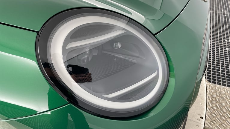 2025 MINI Cooper 135kW E Exclusive 41kWh 3dr Auto HATCHBACK ELECTRIC Automatic