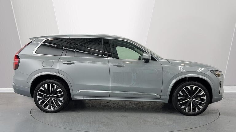  Volvo XC90 Ultra, T8 AWD Plug-in hybrid, Electric/Petrol, Dark, 7 Seats Petrol Automatic