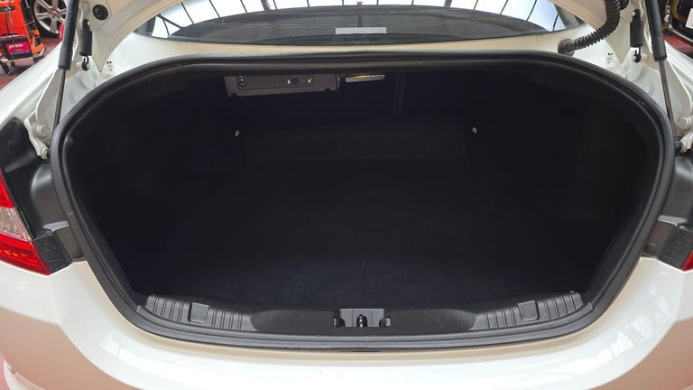  Jaguar XF 2.0I PORTFOLIO ULEZ FREE LOW MILEAGE  Petrol Automatic