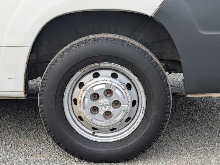 2017 Peugeot Boxer 2.0 BlueHDi H2 Professional Van 130ps PANEL VAN DIESEL Manual