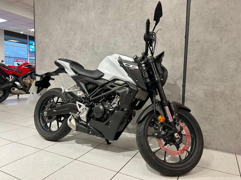 75/2025 Honda CB125R - ONLY 532 MILES!! - STUNNING!
