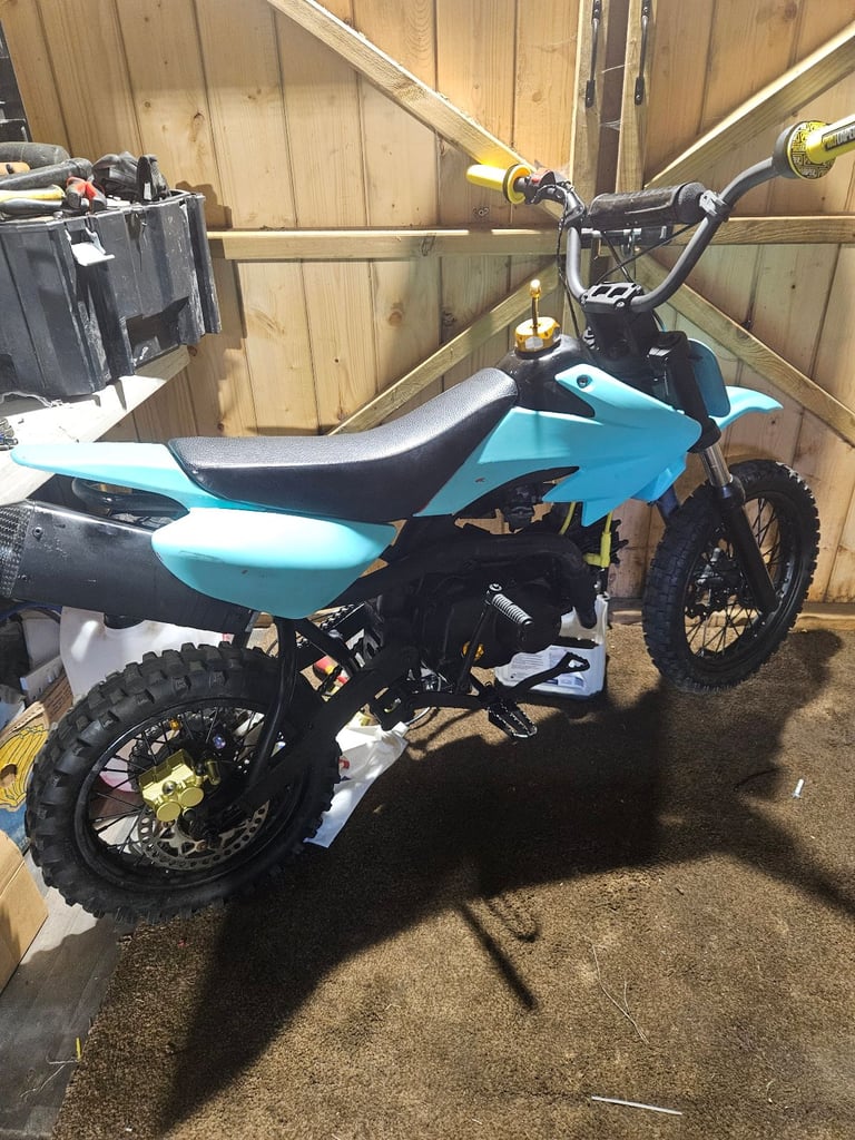 Pit bike